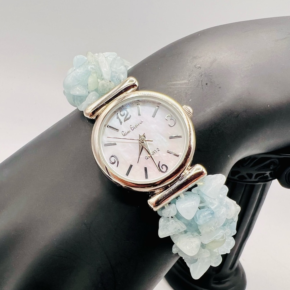 GEM ESSENCE light blue quartz polished gemstone stretch band bracelet watch - Picture 4 of 7